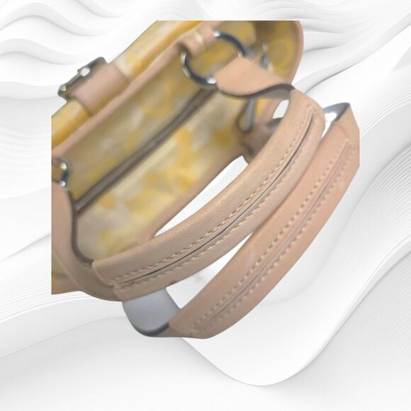 Vintage COACH small Tote vachetta leather and wristlet set yellow - Picture 6 of 15